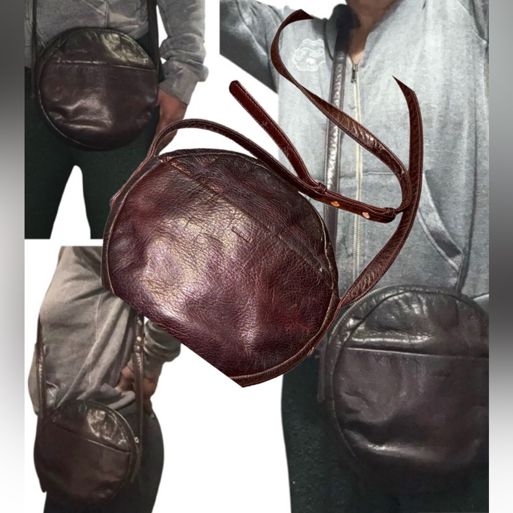 Baggu Round Circle Leather Crossbody Classic Minimal Purse